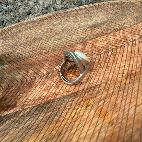 Sterling Silver 925 Ring with White opal Stone - Picture 2 of 4